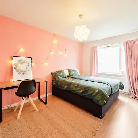 Huoneisto Beautiful Apartment, Free Parking Oulu