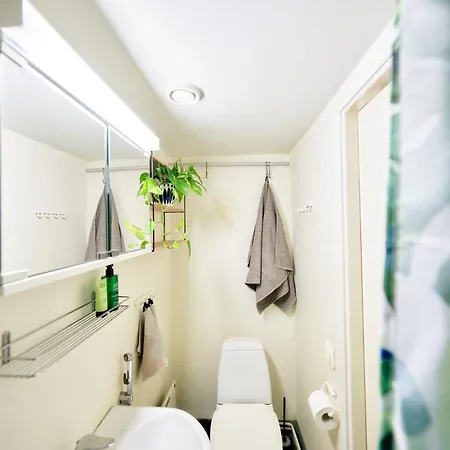 Huoneisto Beautiful Apartment, Free Parking